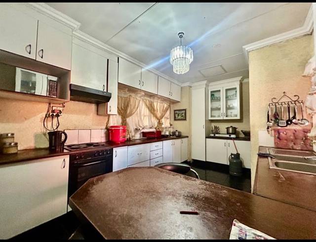 4 BEDROOM HOUSE FOR SALE IN VANDERBIJLPARK CE 4